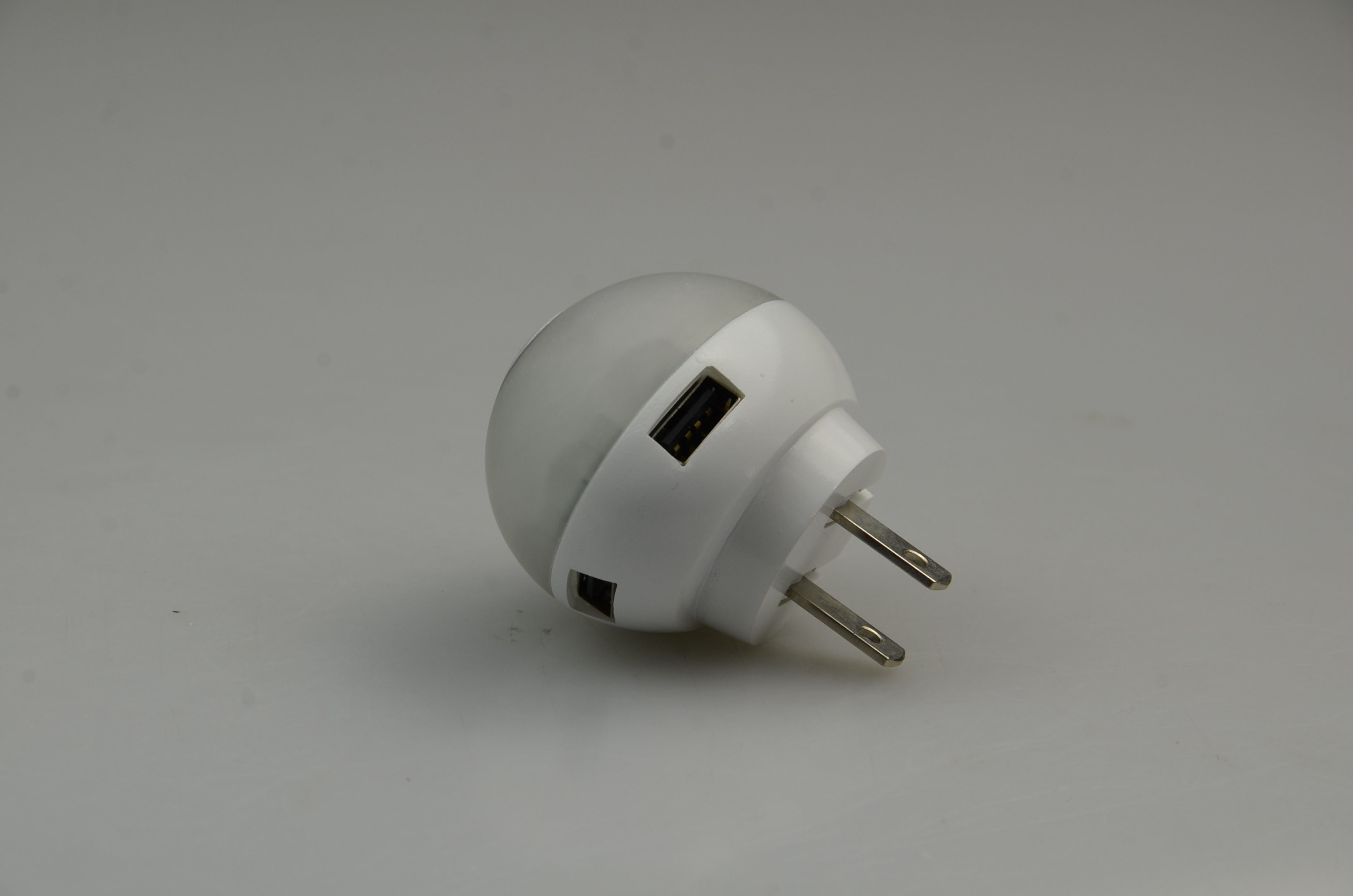 USB Wall Charger with LED light 2.1A USB 2Ports USB Wall Charger with LED light 2.1A USB 2Ports